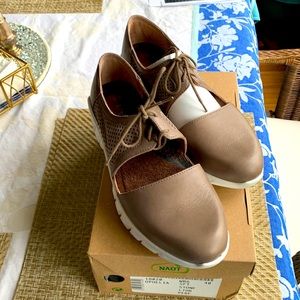 NIB Naot Ophelia Stone Leather sz 40